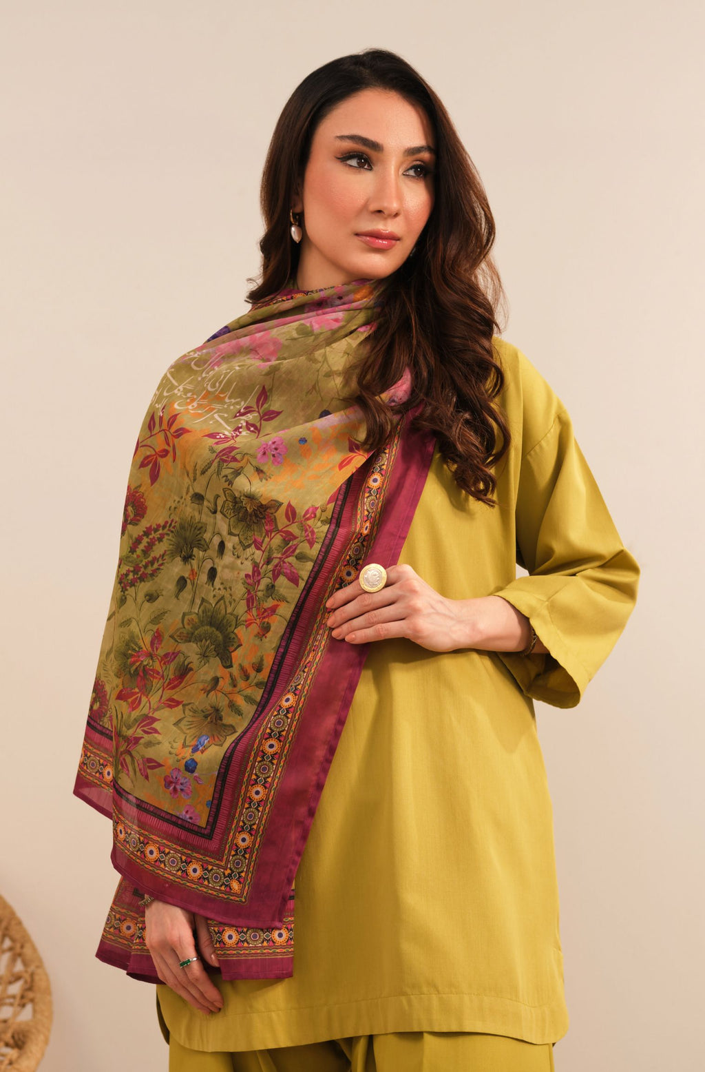 Gulfishan (পুষ্পিত) Scarf