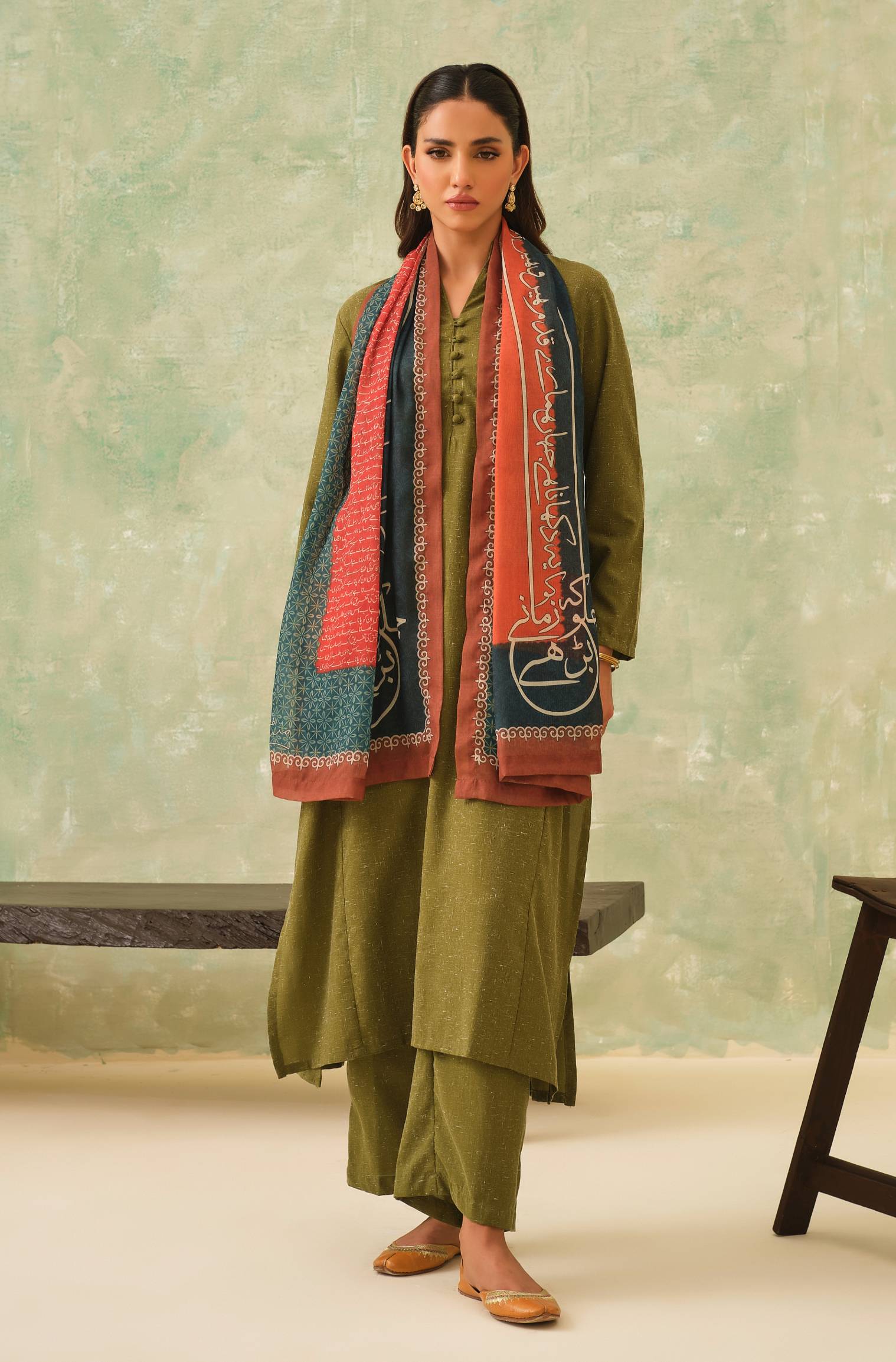 Manto's Hijab Friendly Scarf with Urdu Calligraphy Paired with Green Solid Co-Ord