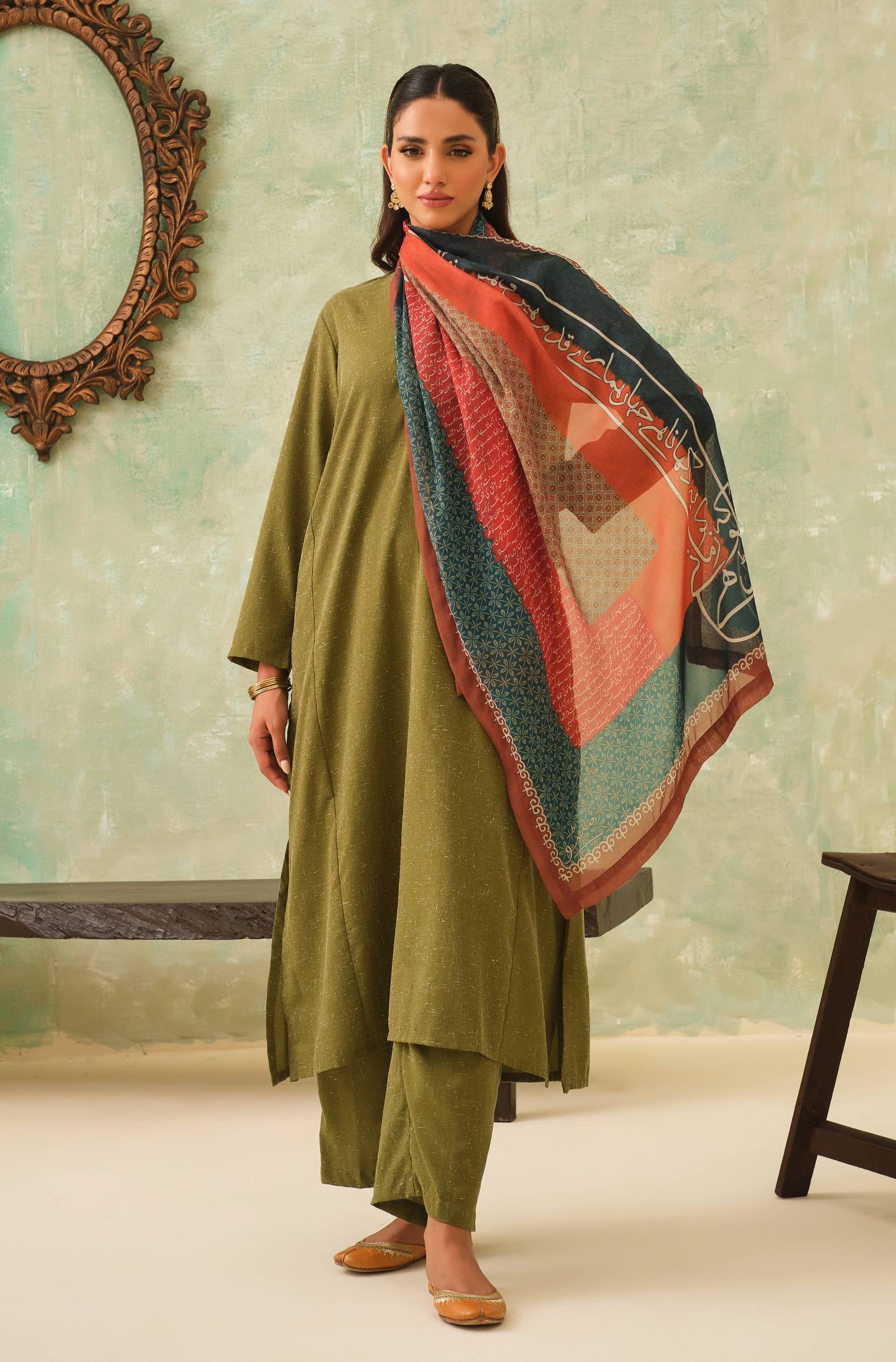 Manto's Hijab Friendly Scarf with Urdu Calligraphy Paired with Green Solid Co-Ord