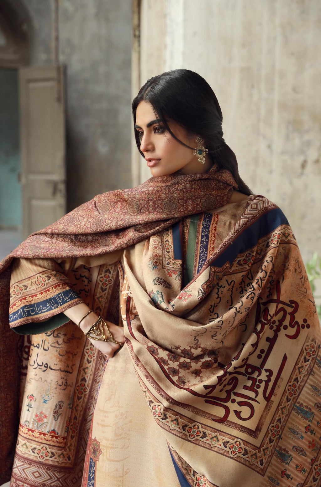 Manto Women's Double Sided Dasht Shawl featuring words of Allama Iqbal paired with Dasht Co-ord Set