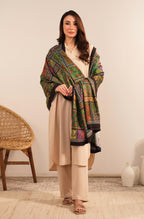 Manto's Unisex Green & Black Odhni with Urdu Calligraphy