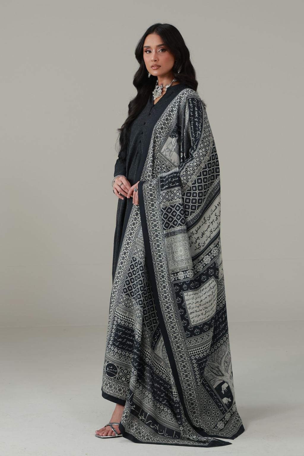 Sajni (প্রিয়তমা) Odhni