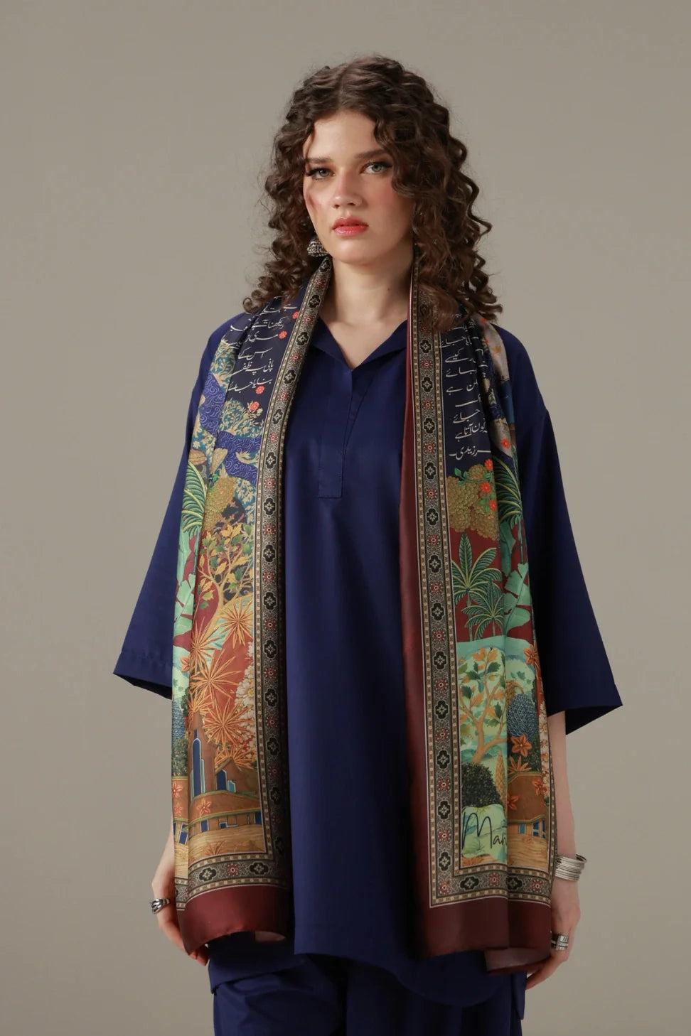 Humsaya (নিকটজন) Scarf