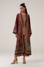 Marvi (দৃঢ়চেতা) Shrug