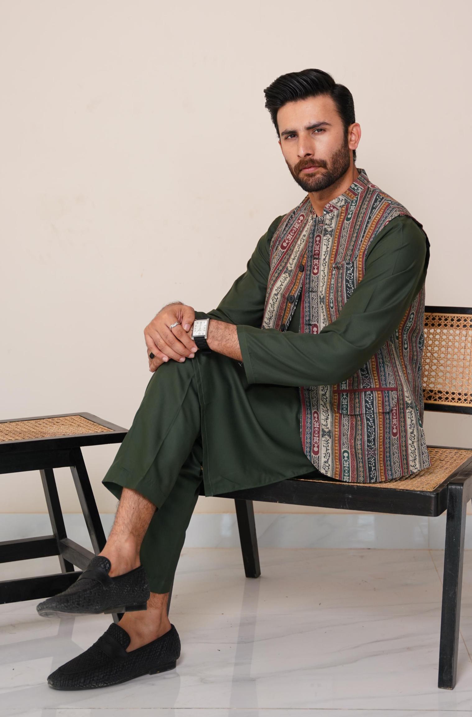 Shopmanto, wear manto, manto clothing brand, manto pakistan, ladies clothing brand, urdu calligraphy clothing, wear manto men's wear wash n wear solid 2 piece emerald green lucknow kurta pajama