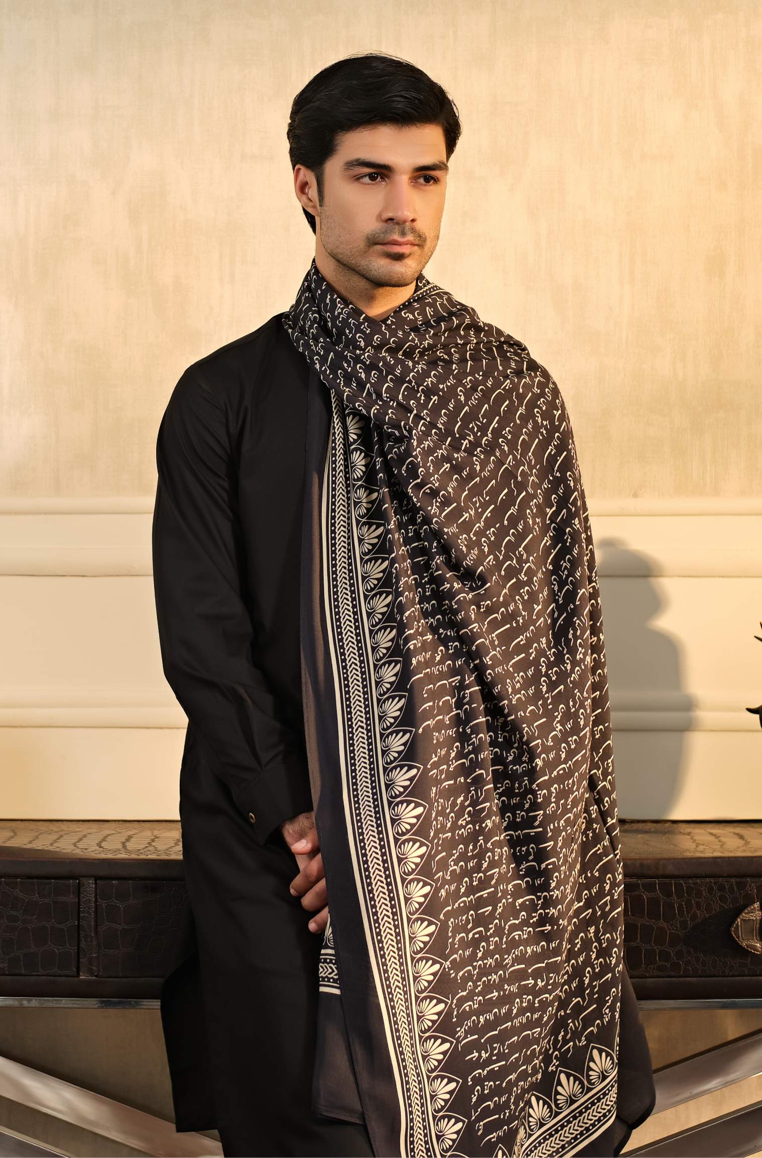 Manto's Unisex Black Sitaray Odhni featuring Urdu Calligraphy of Poetry by Allama Iqbal
