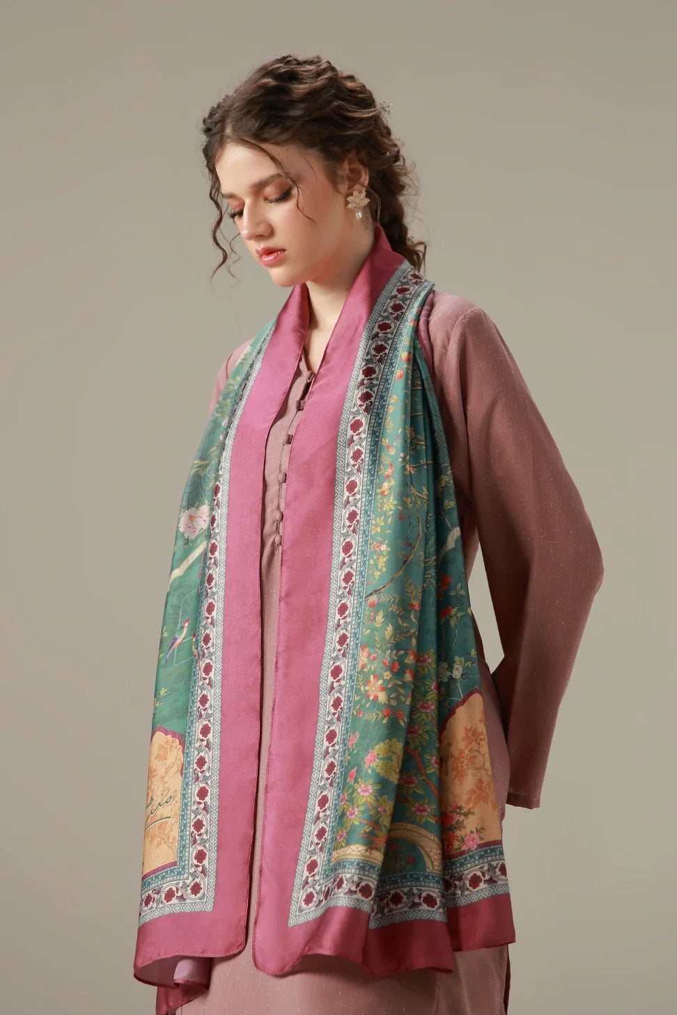 Mehkaar (সুবাস) Scarf