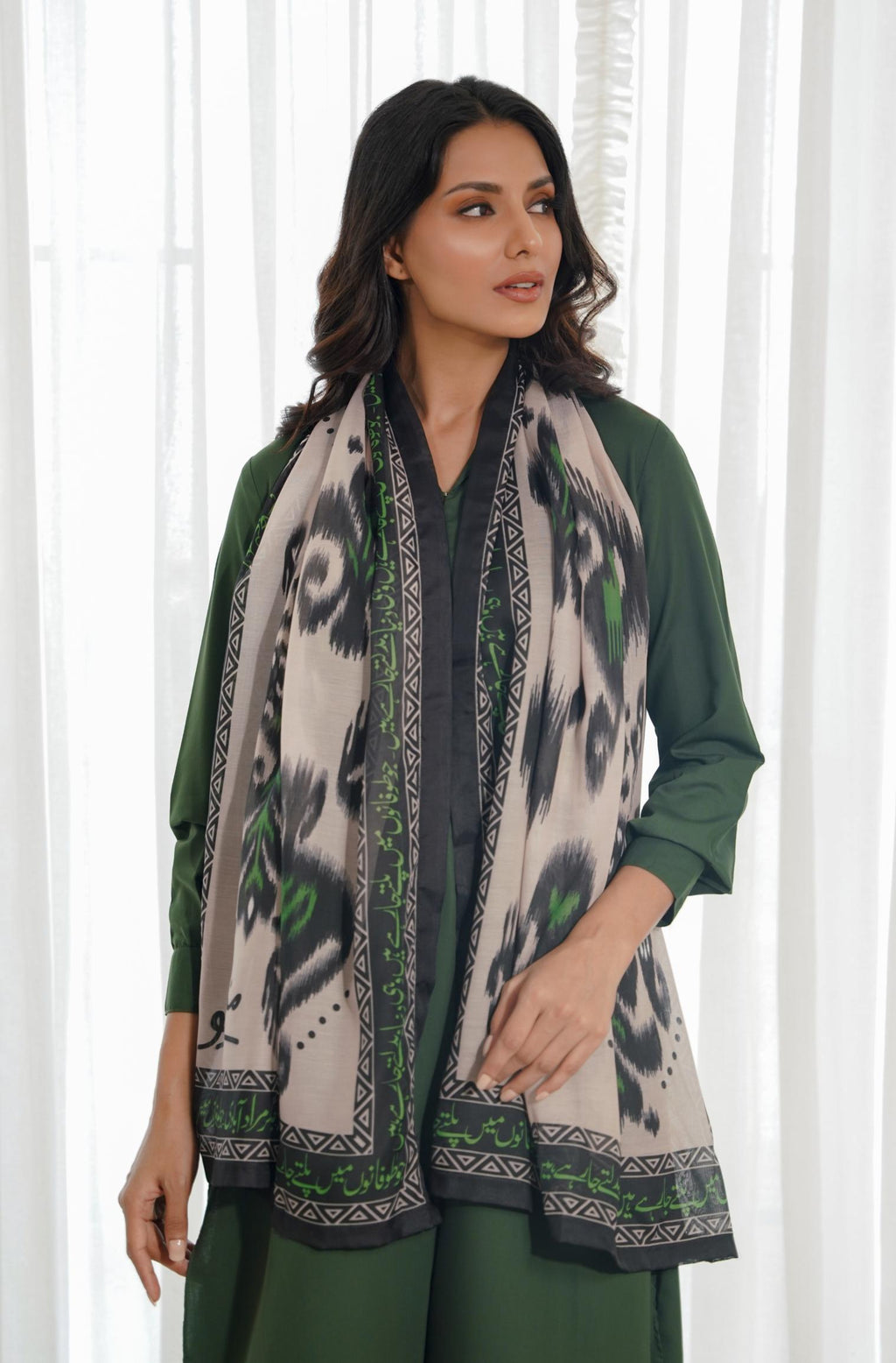 Manto's Swiss Lawn Dastoor Scarf Featuring Urdu Calligraphy of Poetry by Jigar Muard Abadi
