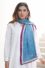 Manto Women's Stitched 1 Piece Crepe Silk Teal & Magenta Khwahish Stole Featuring Poetry of Behzad Lucknavi
