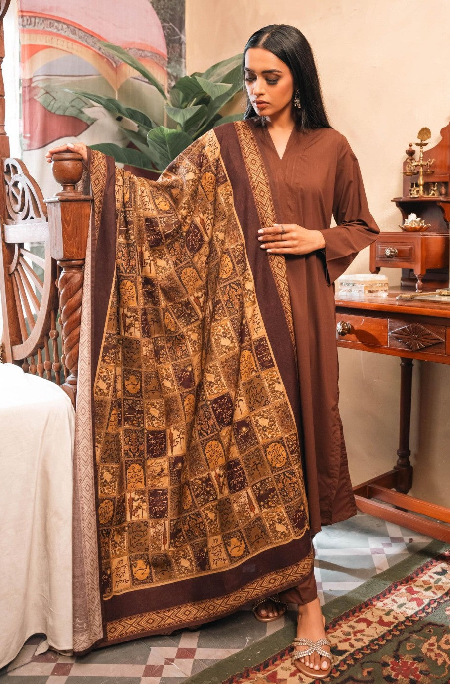Shopmanto, wear manto, manto clothing brand, manto pakistan, ladies clothing brand, urdu calligraphy clothing, wear manto, urdu calligraphy unisex brown antique maroon jugnu odhni dupatta, urdu dupatta