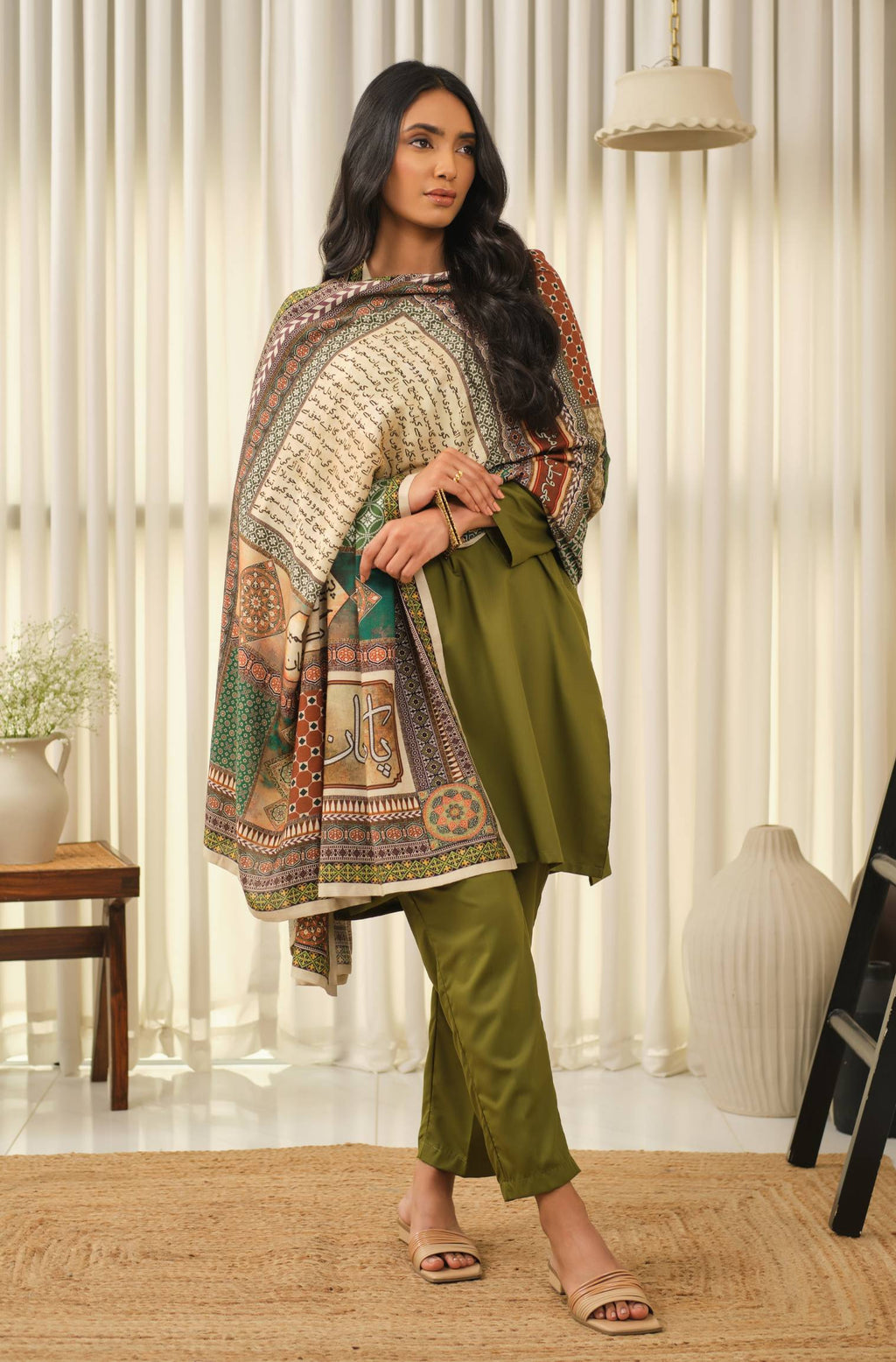 Manto Women's Beige Pakistan Day Scarf & Odhni with Urdu Calligraphy