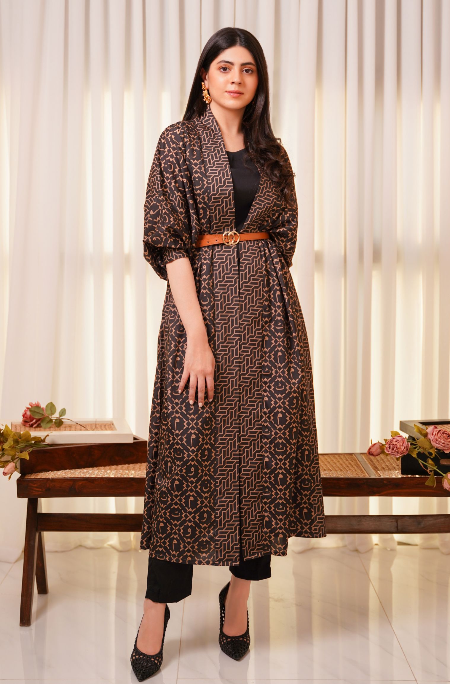 Shopmanto, wear manto, manto clothing brand, manto pakistan, ladies clothing brand, urdu calligraphy clothing, wear manto shrugs, ayra shrug black and gold with urdu calligraphy, women shrugs with urdu calligraphy, women front open upper 