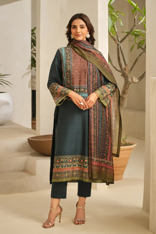 Manto Women's Green Dupatta with Urdu Calligraphy