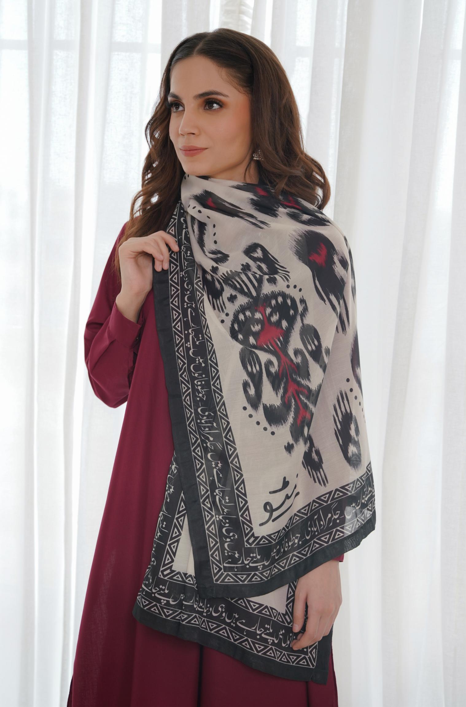 Manto's Swiss Lawn Dastoor Scarf Featuring Urdu Calligraphy of Poetry by Jigar Muard Abadi