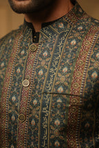 Akbar (শ্রেষ্ঠ) Vasket