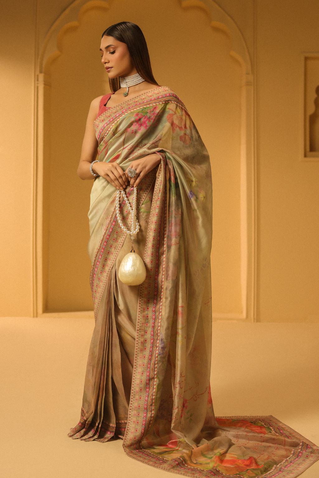 Mehru (প্রিয়) Saree