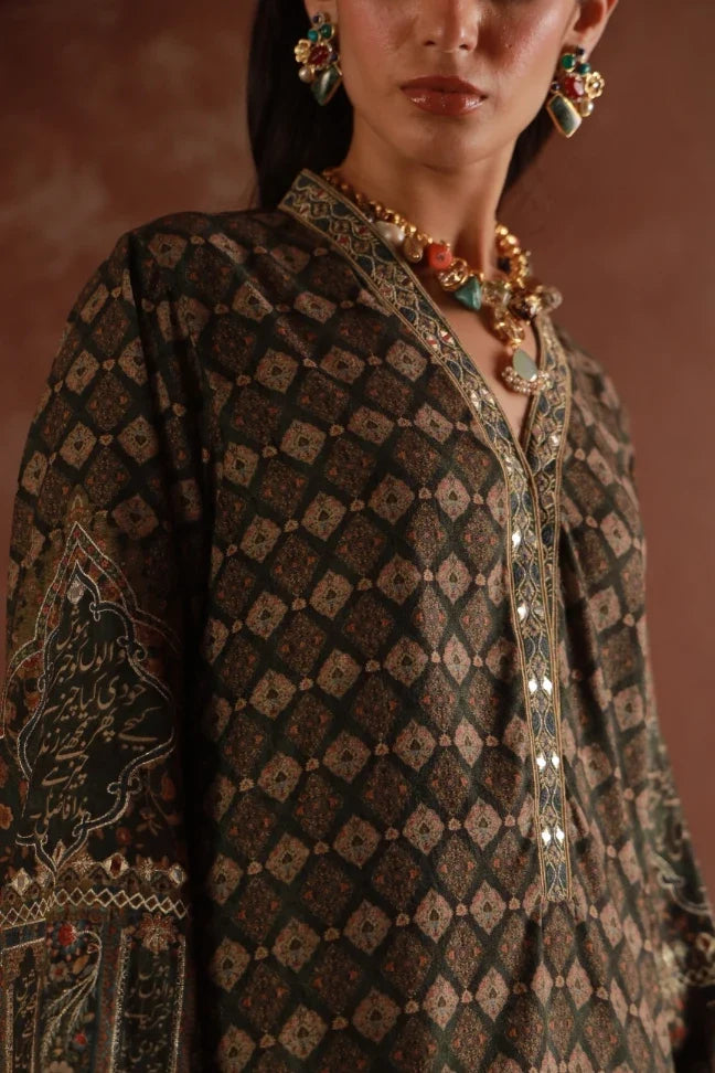 Meherjaan (প্রিয়তমা) Velvet Kaftaan