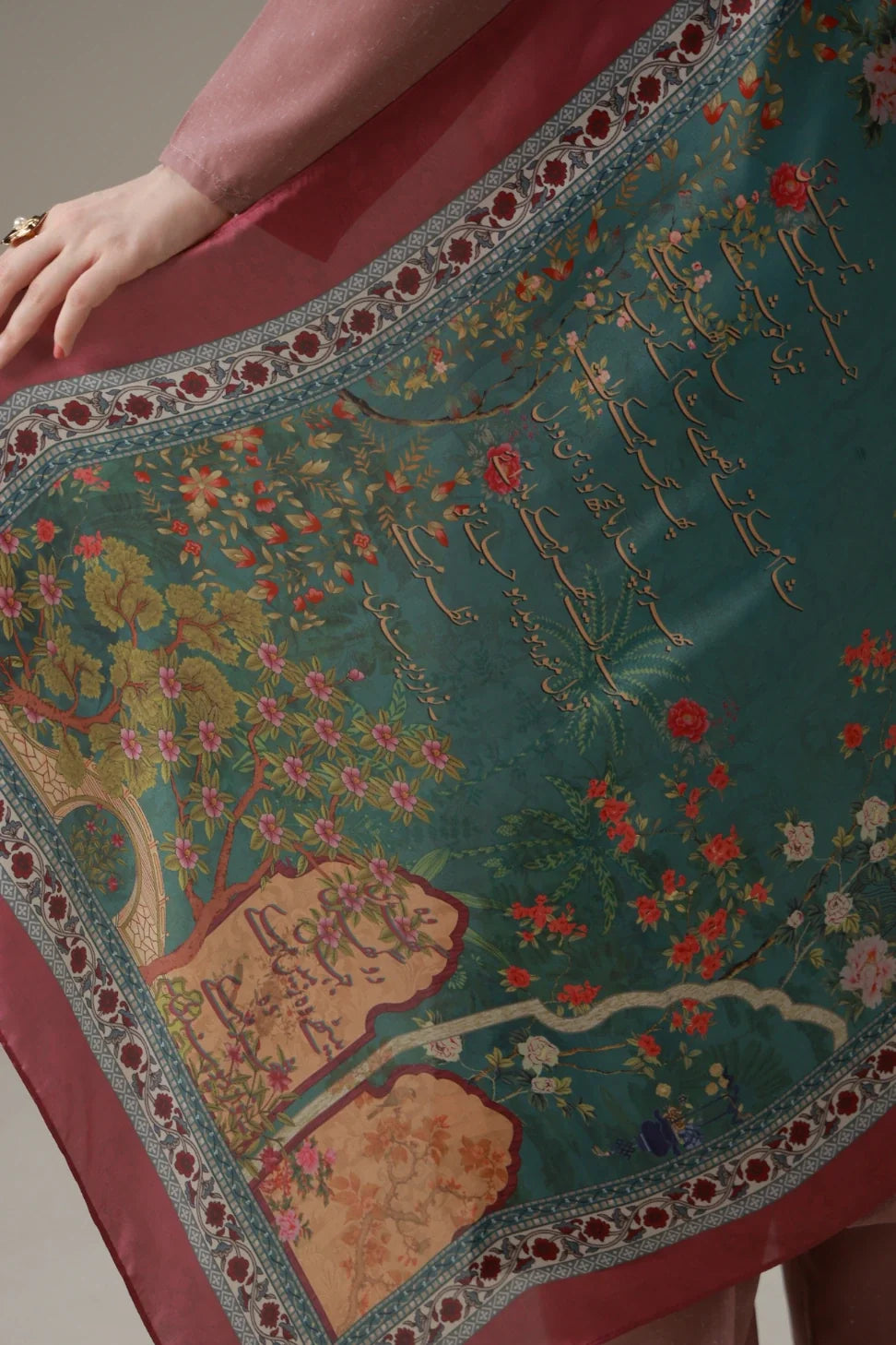 Mehkaar (সুবাস) Scarf