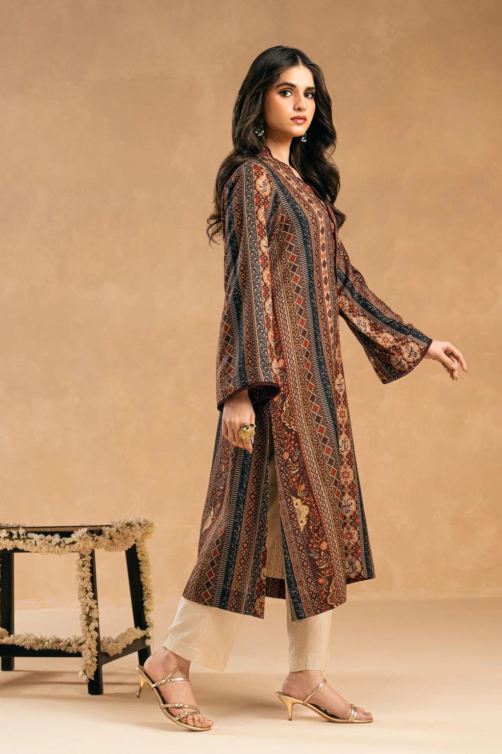 Dilnaaz (হৃদয়প্রিয়া) Kurta