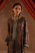 Izhaar (প্রকাশ) Velvet Kaftaan