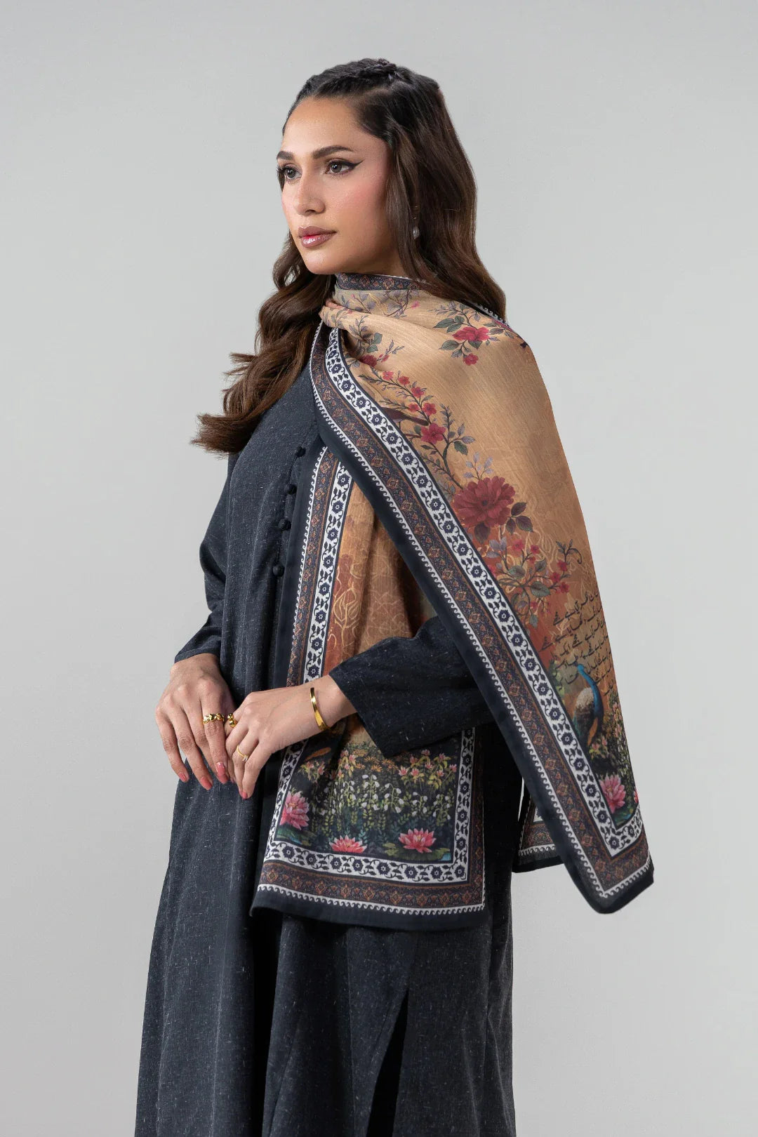 Zard (হলুদ) Stole
