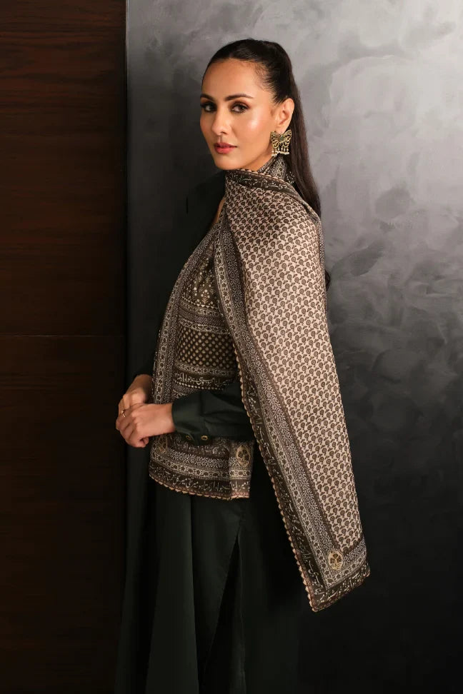 Manto Women's Silk Double Sided Green Saya Stole with Urdu Calligraphy