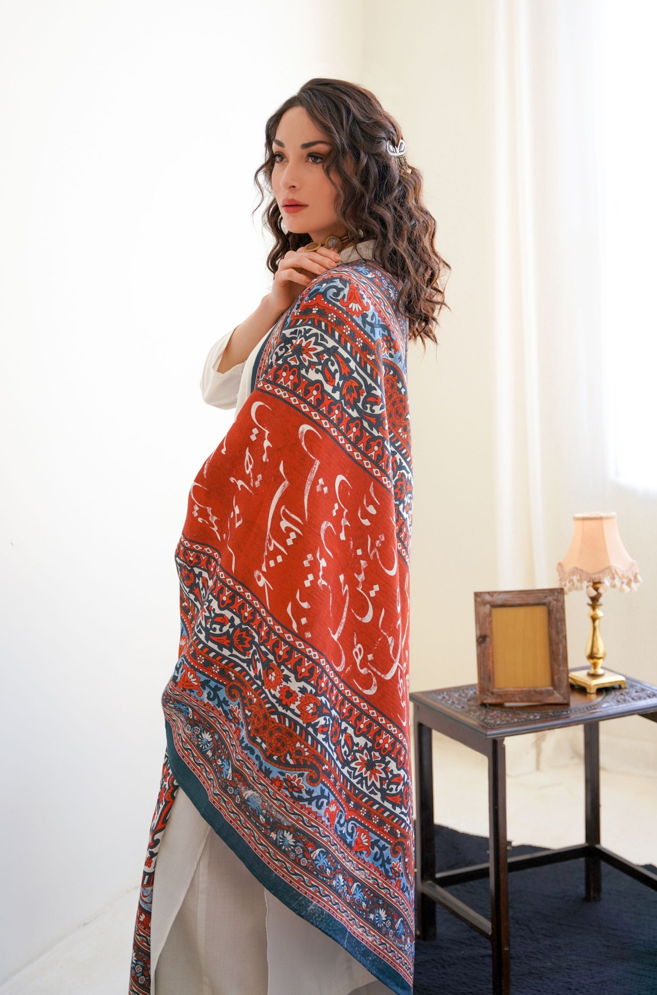 Talaash (অন্তরের অনুসন্ধান) Odhni - Blue & Rust