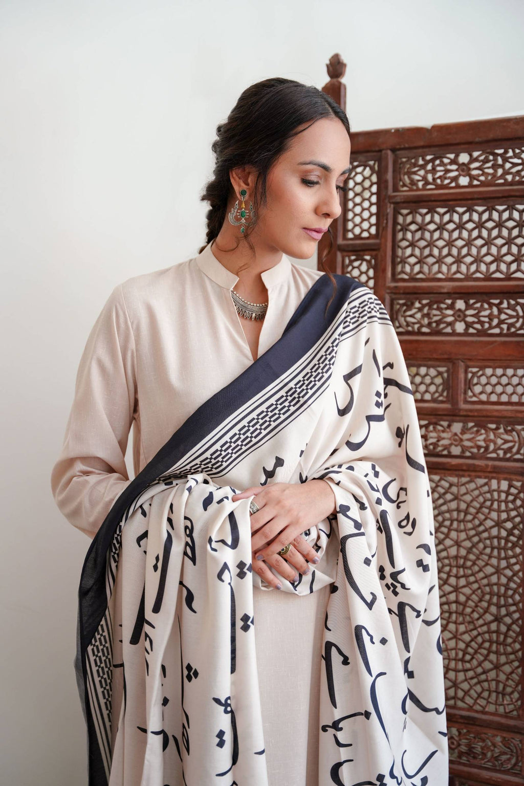 Bol (বল) - White Odhni