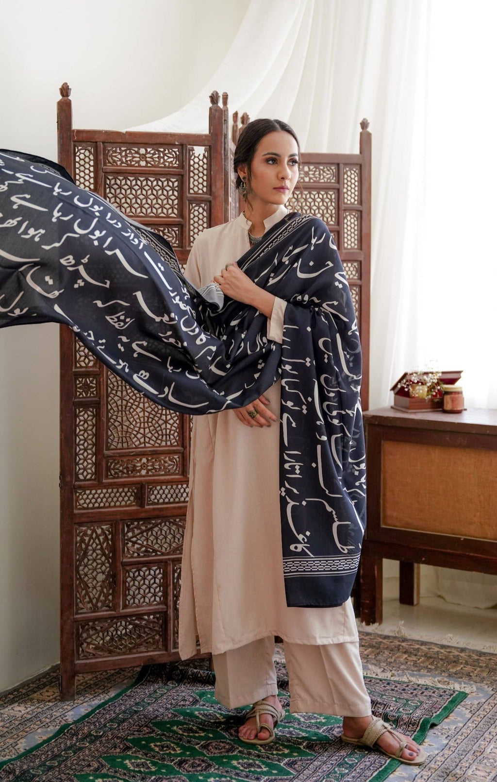 Shopmanto, wear manto, manto clothing brand, manto pakistan, ladies clothing brand, urdu calligraphy clothing, manto black urdu calligraphy bol odhni dupatta shawl