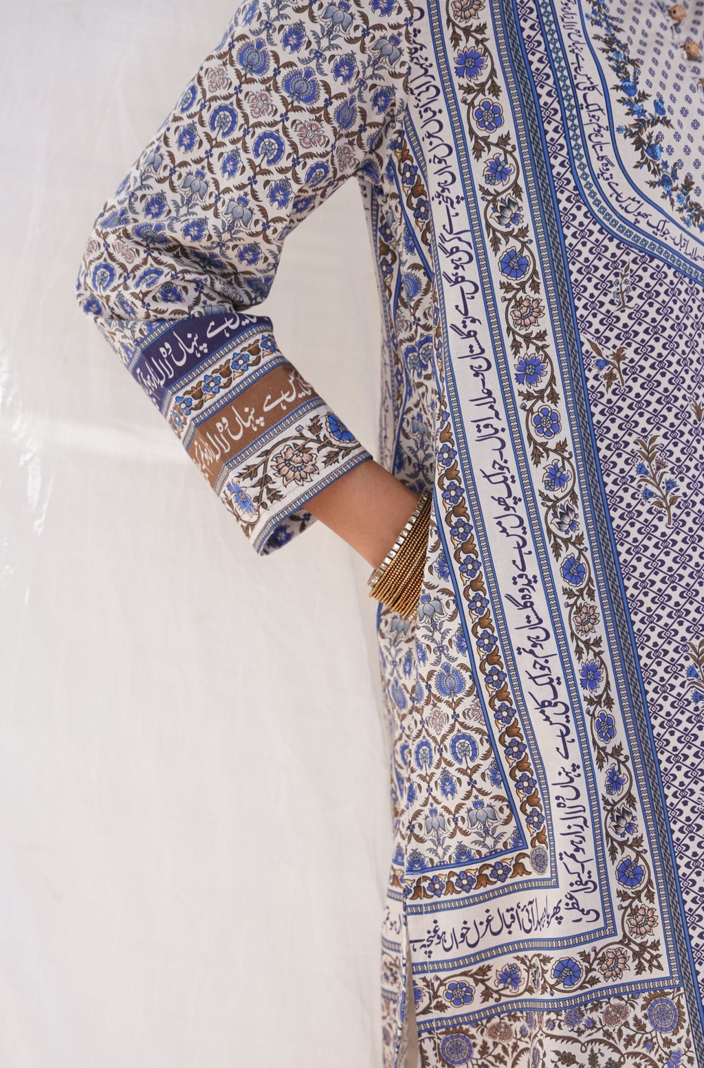 Gul-e-Jahaan (জগতের ফুল) Kurta - Blue