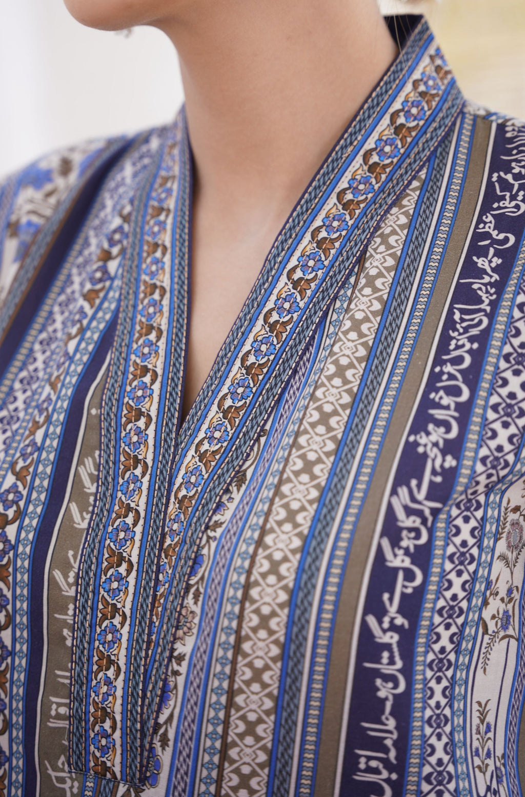 Gulistan (ফুলের বাগান) Stripes Kurta - Blue