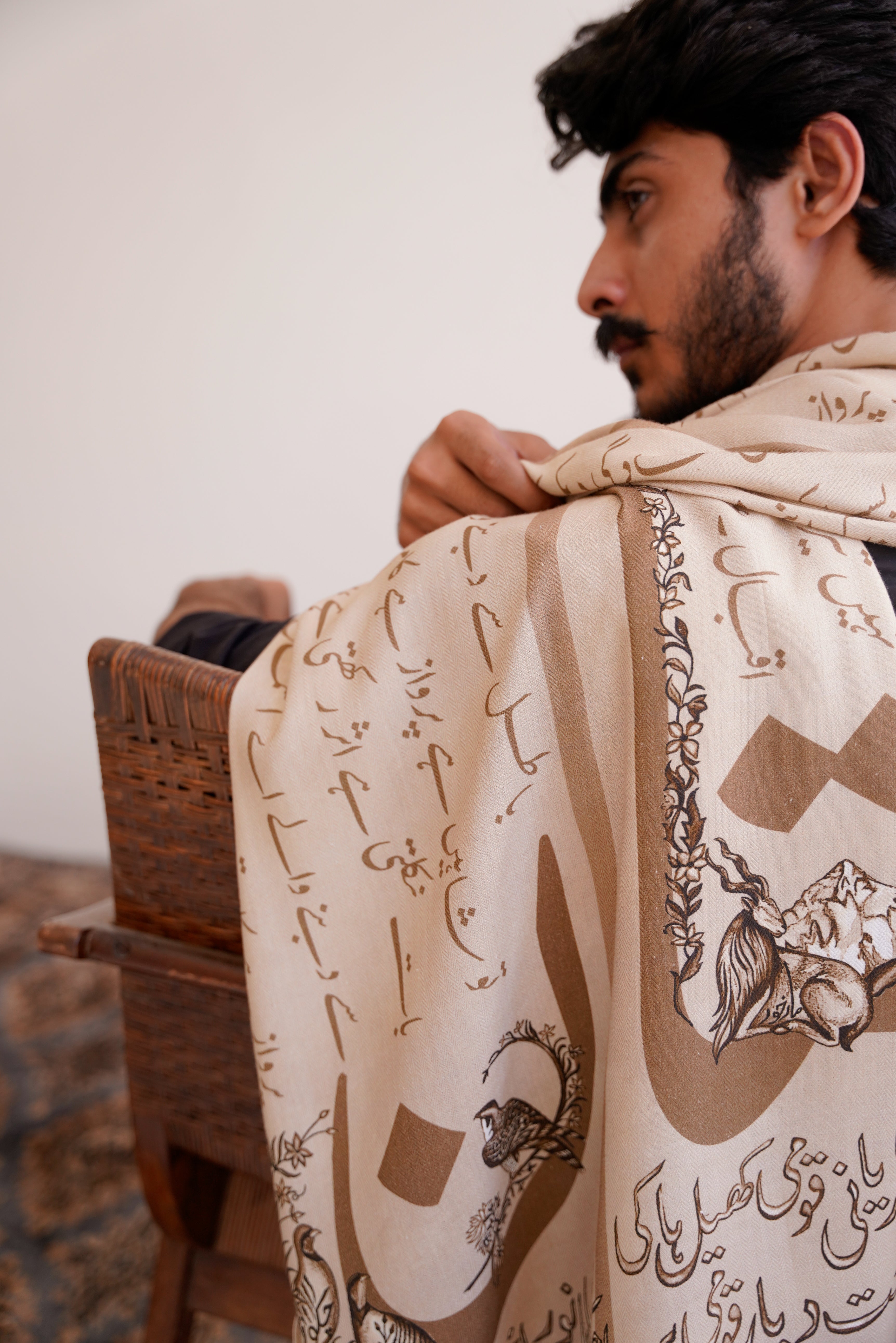 Meraas (উত্তরাধিকার) Odhni - Beige