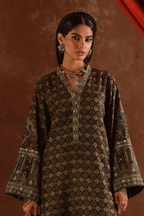 Meherjaan (প্রিয়তমা) Velvet Kaftaan
